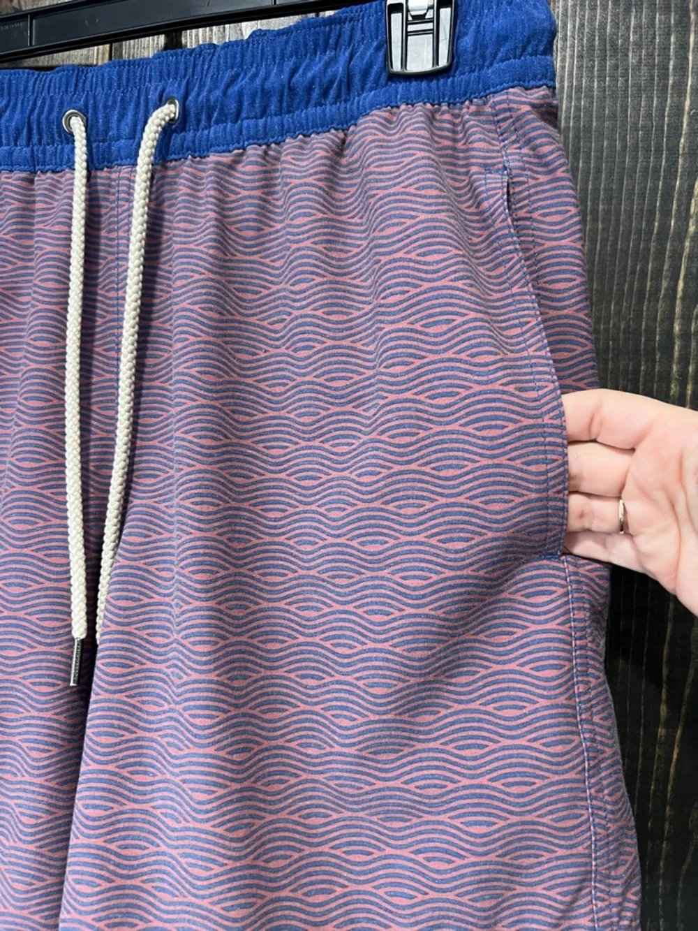 Fair‎ Harbor The Bayberry Trunk S Red Waves Swim Lined Shorts Drawstring Beach